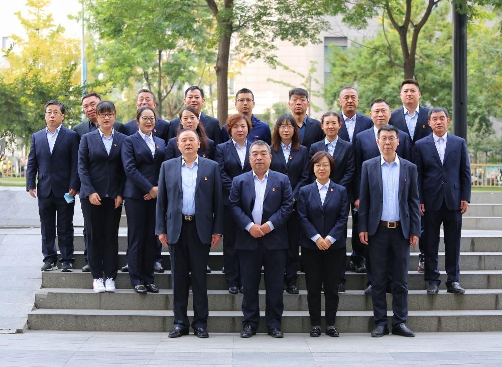 多元团队凝合力，同舟共济扬帆起